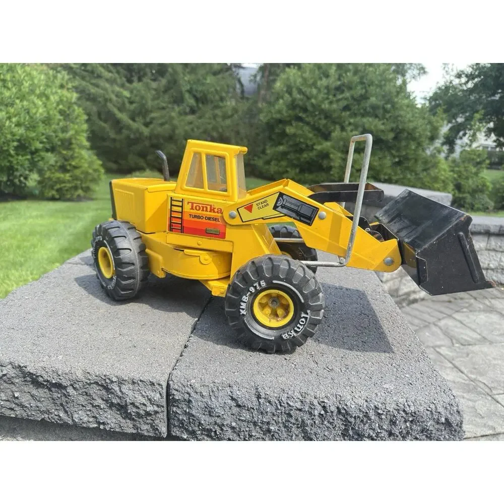 Vintage Tonka Turbo Diesel XMB-975 Front End Loader Pressed Steel